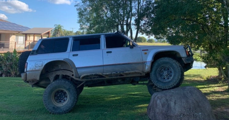 Nissan GQ Patrol rock sliders
