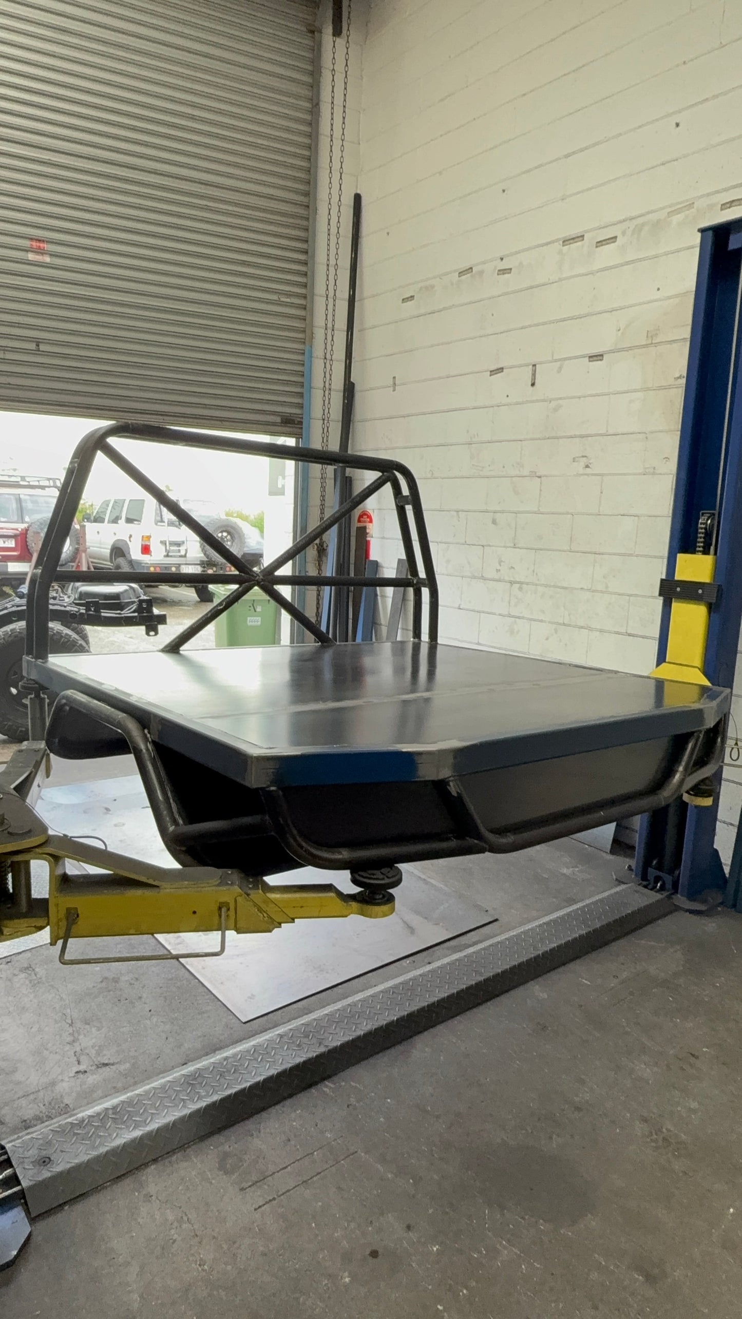 Nissan patrol tray